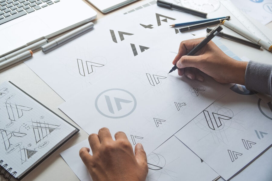 Jak vybrat logo pro firmu: kompletní průvodce